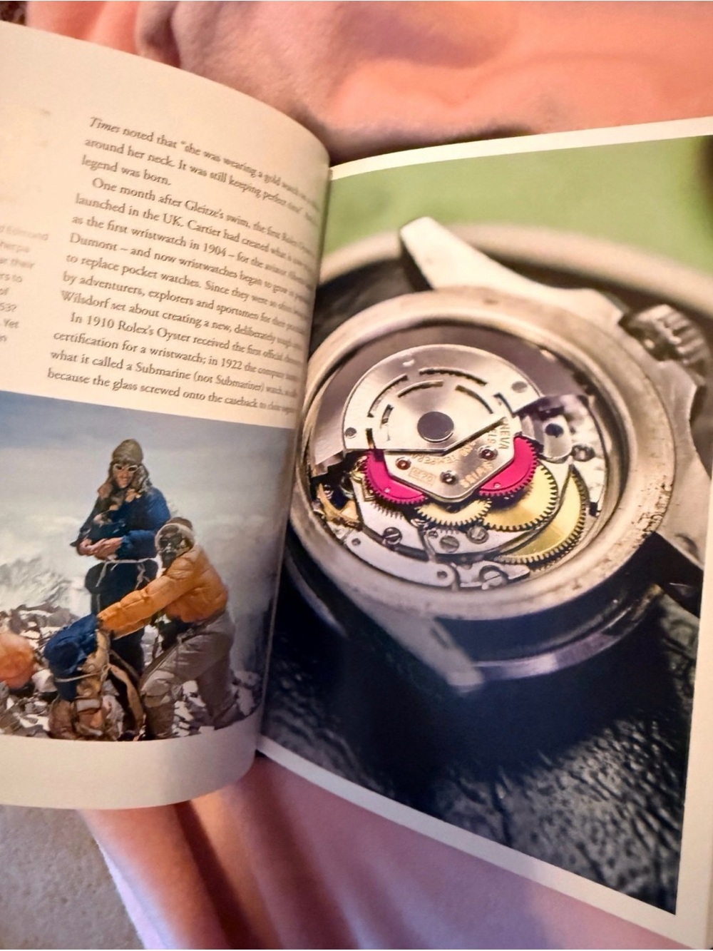 Authentic Rolex book - Picture 2 of 3